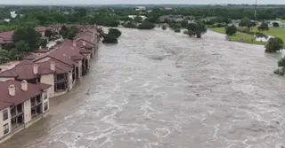 টেক্সাসে বন্যায় প্রাণহানি ৮২, নিখোঁজ ৪১